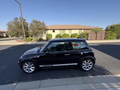 2005 MINI Cooper S Base