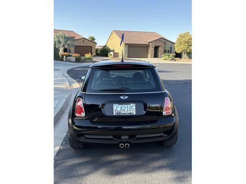 2005 MINI Cooper S Base