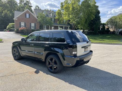 Photo 3 of 10 of 2010 Jeep Grand Cherokee SRT8