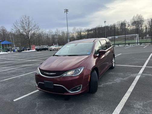 2018 Chrysler Pacifica Touring Plus