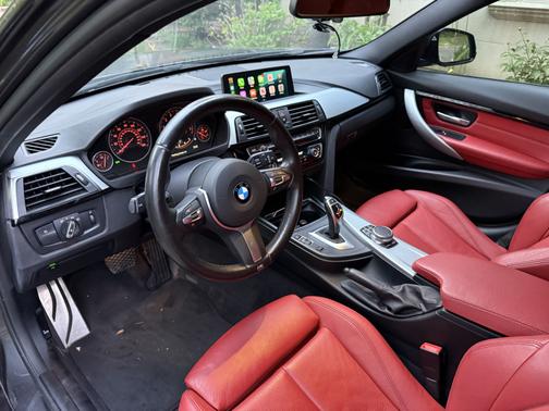 2018 BMW 330 i xDrive