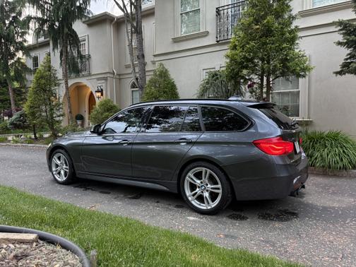 2018 BMW 330 i xDrive