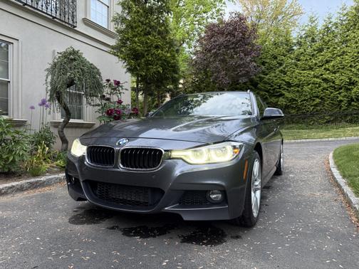 2018 BMW 330 i xDrive