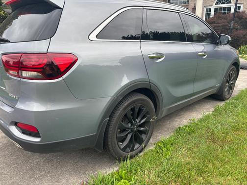 Gray 2020 Kia Sorento EX