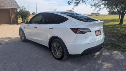 White 2023 Tesla Model Y Long Range