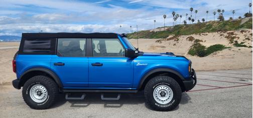 Blue 2021 Ford Bronco Base