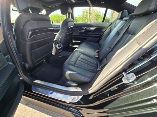 2019 BMW 740 i xDrive