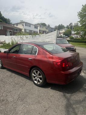 Red 2006 INFINITI G35 Base