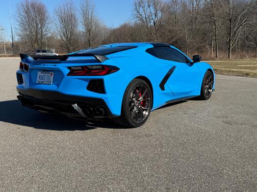 2021 Chevrolet Corvette Stingray w/2LT