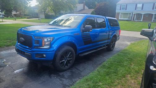Blue 2019 Ford F-150 XLT