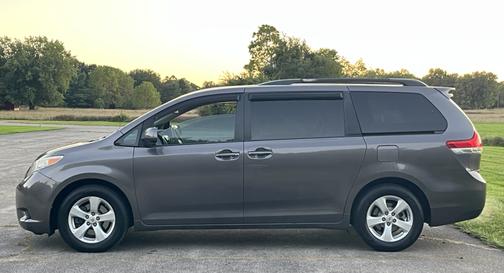 Gray 2011 Toyota Sienna LE
