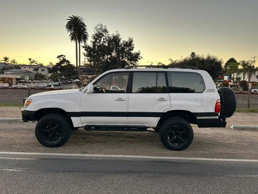 1999 Toyota Land Cruiser Base