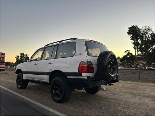 1999 Toyota Land Cruiser Base