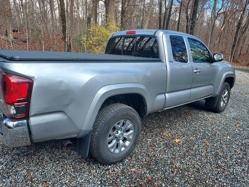 2018 Toyota Tacoma SR5