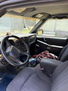 2003 Chevrolet S-10 LS