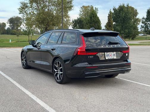 Black 2024 Volvo V60 Recharge Plug-In Hybrid T8 Polestar Engineered
