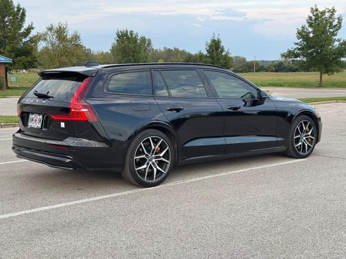 Black 2024 Volvo V60 Recharge Plug-In Hybrid T8 Polestar Engineered