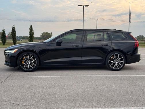 Black 2024 Volvo V60 Recharge Plug-In Hybrid T8 Polestar Engineered