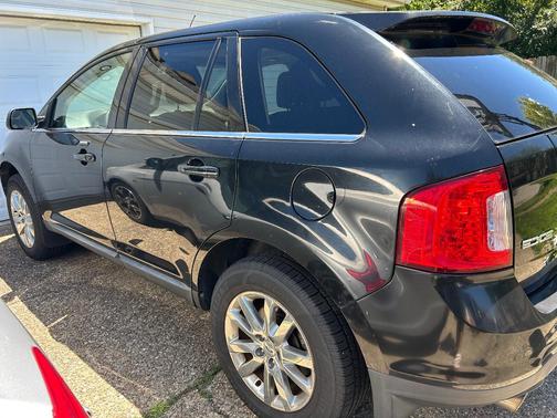 Black 2011 Ford Edge Limited