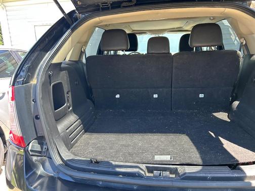 Black 2011 Ford Edge Limited