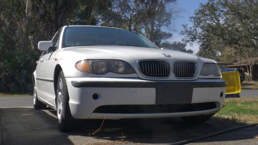 White 2002 BMW 325 i
