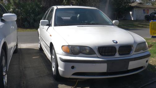 White 2002 BMW 325 i