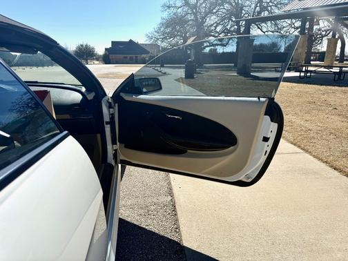 White 2008 BMW 650 i