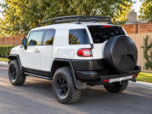 White 2013 Toyota FJ Cruiser Base