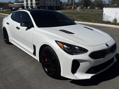 White 2018 Kia Stinger GT2