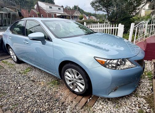 Blue 2013 Lexus ES 300h Base
