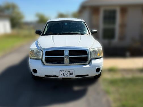 White 2006 Dodge Dakota SLT Club Cab
