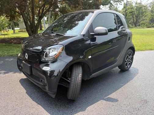 Black 2019 smart EQ ForTwo Passion