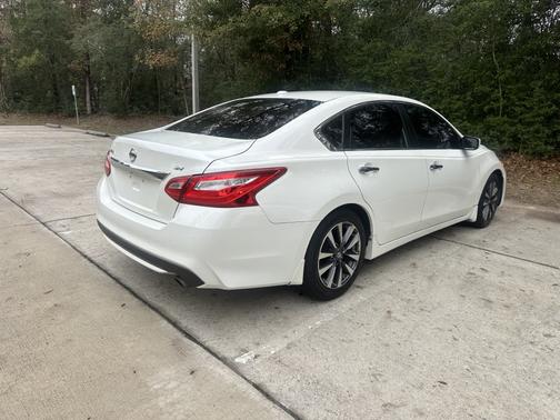 2017 Nissan Altima 2.5 SV