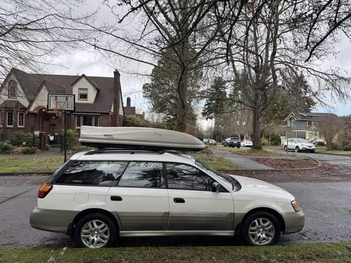 White 2000 Subaru Outback Base