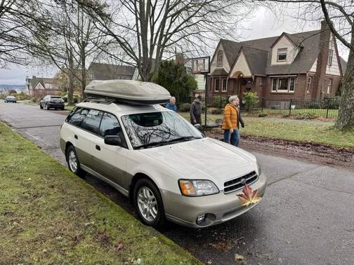 White 2000 Subaru Outback Base
