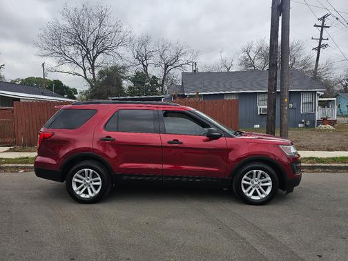 2016 Ford Explorer Base