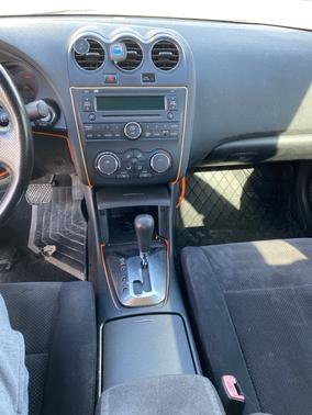 Gray 2009 Nissan Altima 3.5 SE