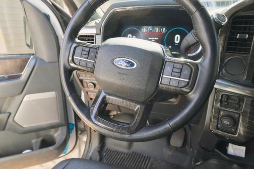White 2022 Ford F-150 Lariat