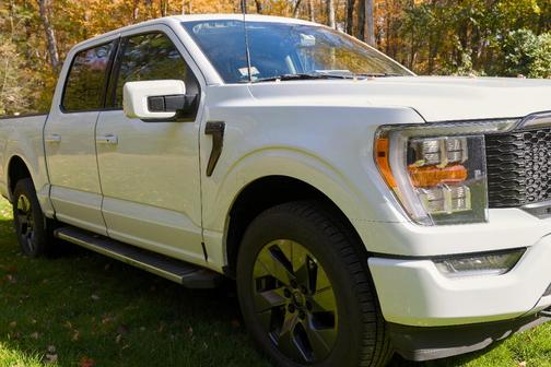 White 2022 Ford F-150 Lariat