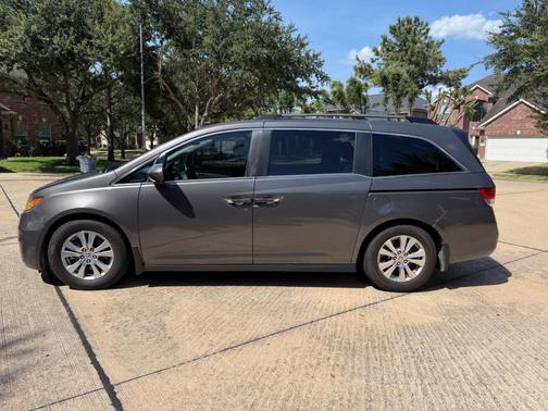 Brown 2016 Honda Odyssey EX-L