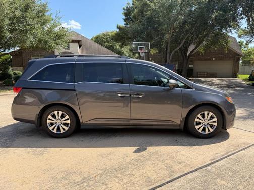 Brown 2016 Honda Odyssey EX-L