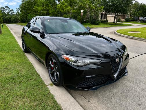 Black 2018 Alfa Romeo Giulia Ti Sport