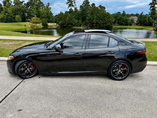 Black 2018 Alfa Romeo Giulia Ti Sport