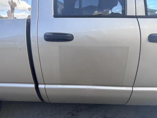 Photo 4 of 18 of 2005 Dodge Ram 1500 Laramie Quad Cab