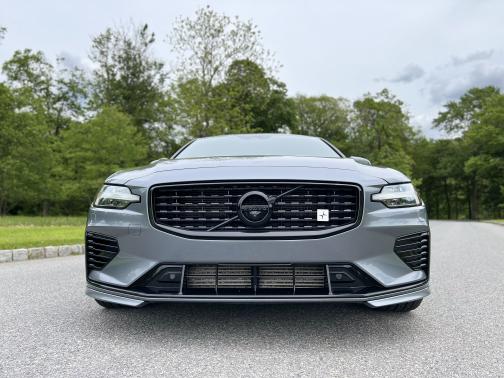 2019 Volvo S60 Hybrid T8 R-Design