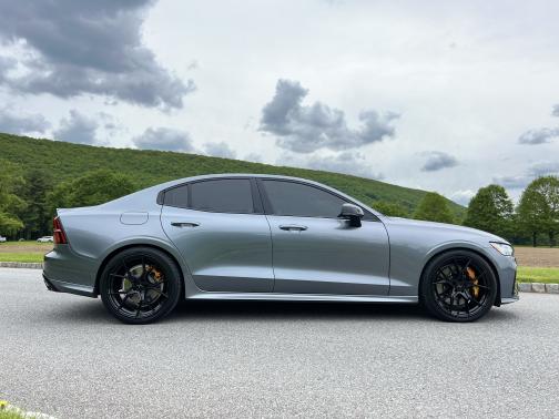 2019 Volvo S60 Hybrid T8 R-Design