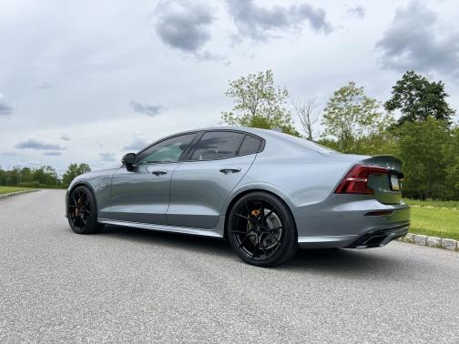 2019 Volvo S60 Hybrid T8 R-Design