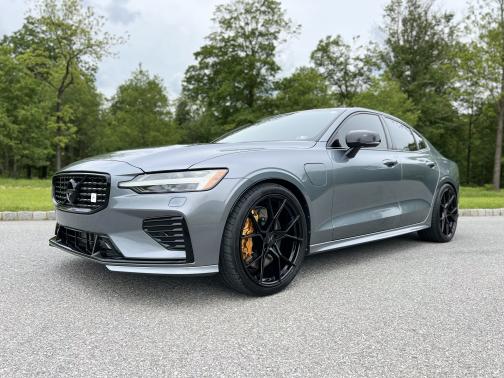 2019 Volvo S60 Hybrid T8 R-Design