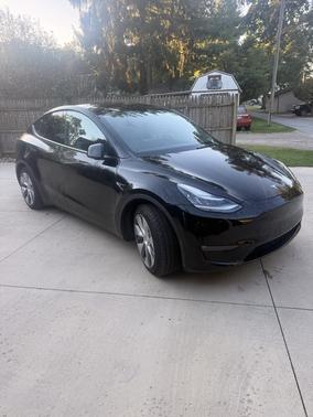 Black 2021 Tesla Model Y Long Range