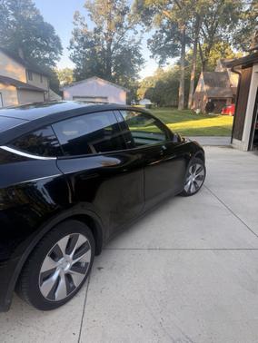 Black 2021 Tesla Model Y Long Range